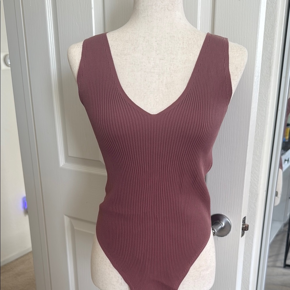 Sleeveless Ribbed Bodysuit - Mauve